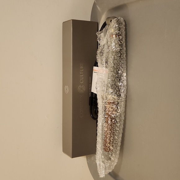 Complex Culture titanium curling iron - Picture 2 of 5